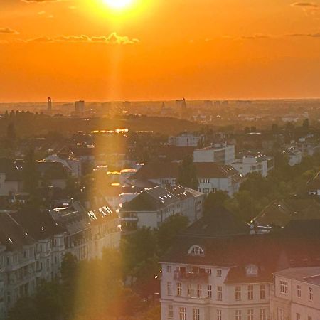 Westendperle Am Olympiastadion Berlijn Buitenkant foto